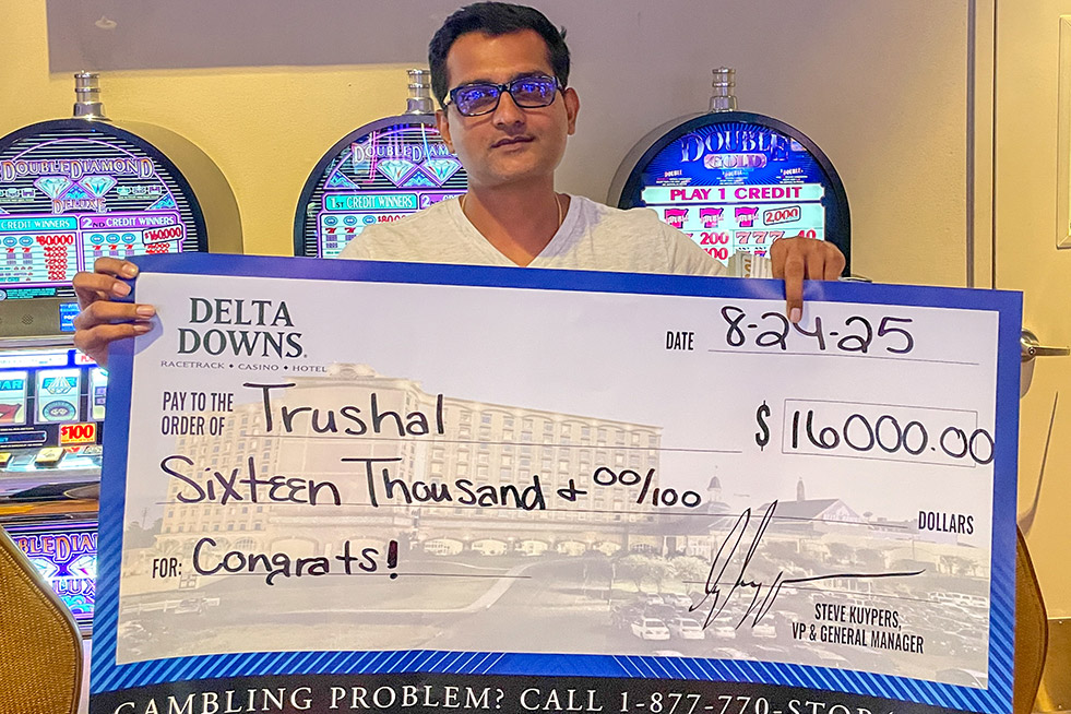 casino winner with check